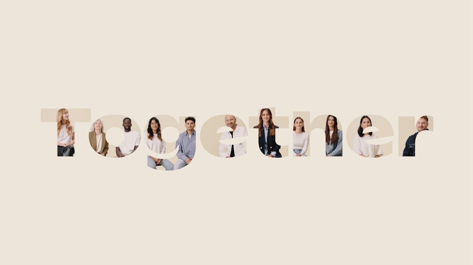 Schriftzug Together auf einem beigen Hintergrund