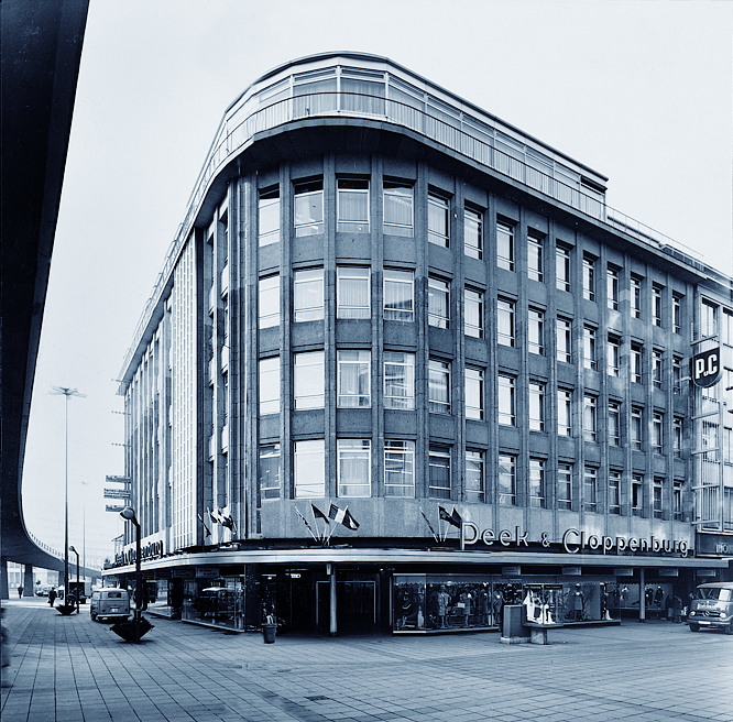 Historisches Bild vom Düsseldorfer Verkaufshaus in den 1980er Jahren.