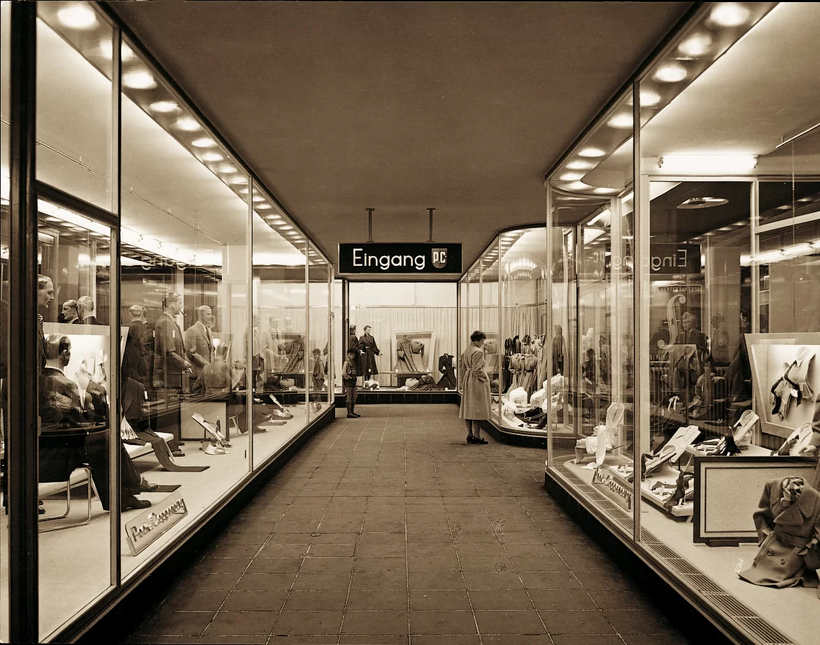 Historisches Bild vom Verkaufshaus in Berlin.